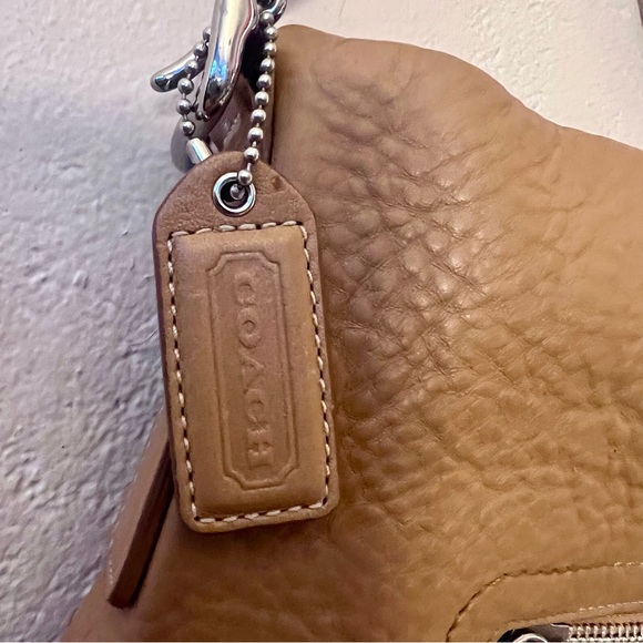 Coach 2006 Legacy Tan Thick Pebble Grain Leather Shoulder Hobo Bag Purse - Picture 4 of 17